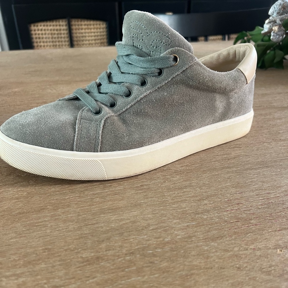 Sam Edelman Suede Lace Up Sneaker Size 10